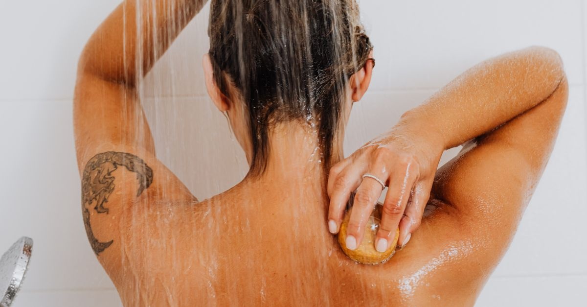 Offrez une nouvelle vie à vos racines : le secret d’un cuir chevelu parfaitement exfolié