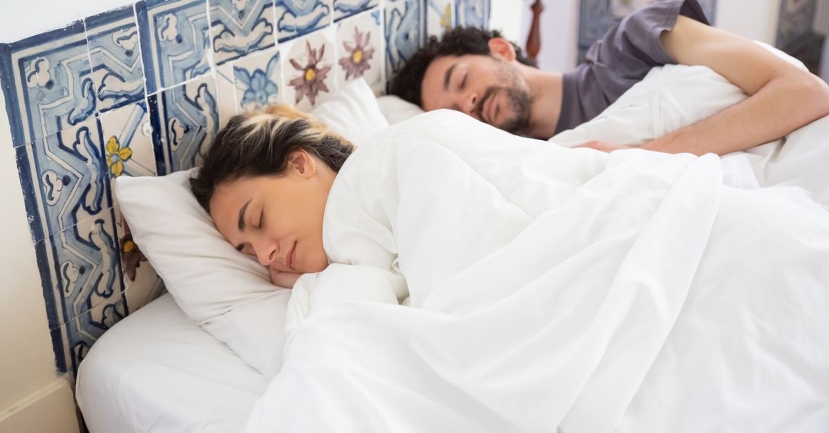 Nuits sans sueurs : 7 astuces efficaces pour calmer les bouffées de chaleur nocturnes