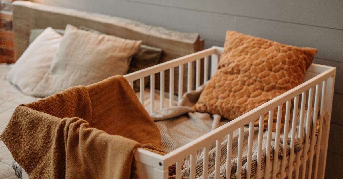Berceau ou lit pour bébé : comment choisir le meilleur cocon pour des nuits paisibles ?