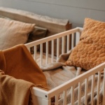 Berceau ou lit pour bébé : comment choisir le meilleur cocon pour des nuits paisibles ?