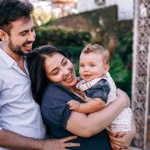 Garde d’enfants : crèche ou grands-parents, quelle option choisir pour votre famille ?