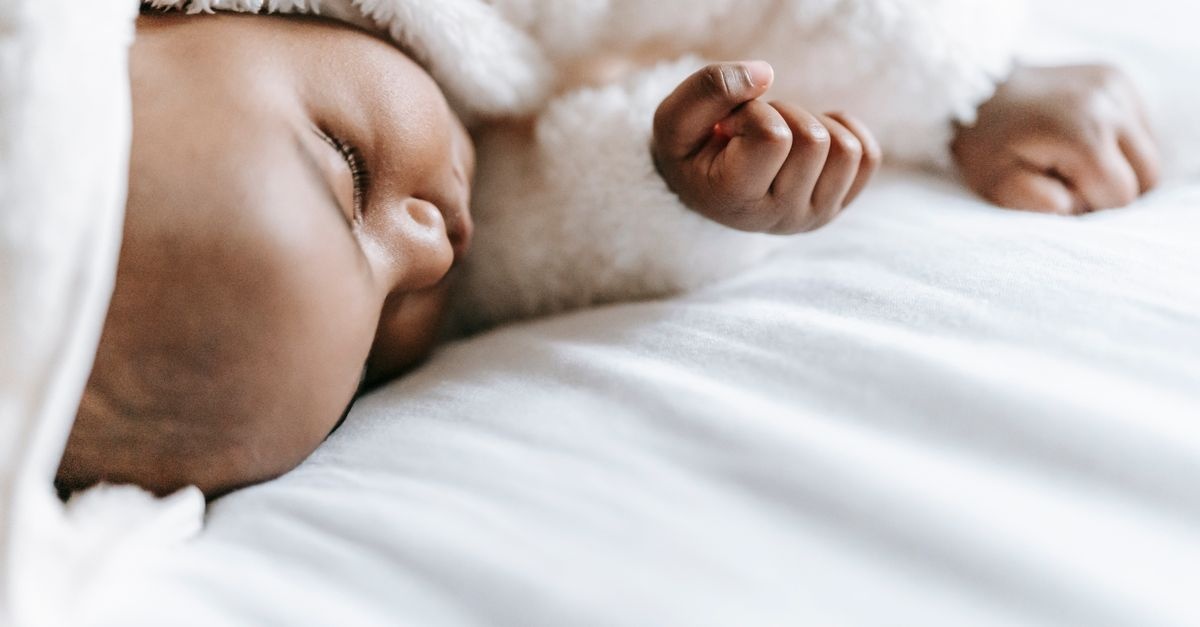 Nuits plus sereines avec bébé : astuces incontournables pour le sommeil du nouveau-né