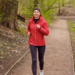 Quelle tenue choisir pour marcher avec style ? Le guide pratique pour femmes