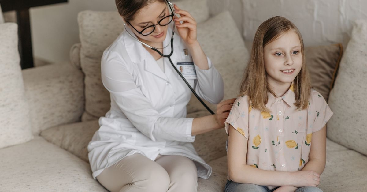 Le guide rassurant des rendez-vous santé de votre enfant : quand consulter et pourquoi