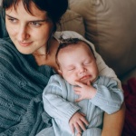 Reconnaître le baby blues après l’accouchement : signes, émotions et quand demander de l’aide