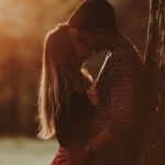 Quand l’amour devient calme : peut-on aimer sans la fièvre de la passion ?