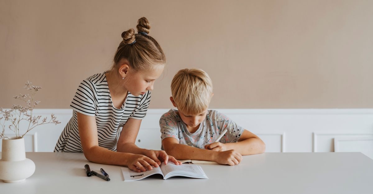 Devoirs sans stress : 10 astuces pour accompagner votre enfant vers la réussite